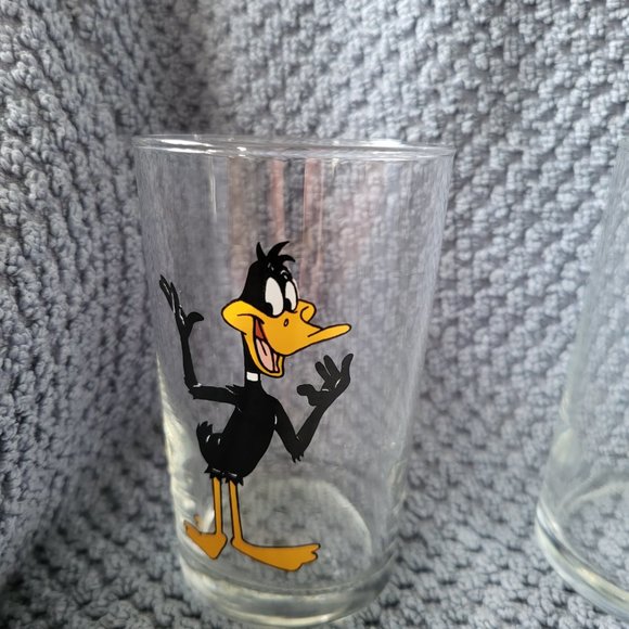 1989 Looney Tunes Glass Tumblers | Set of 4+1 Warner Bros Cartoon Glasses - Picture 4 of 8